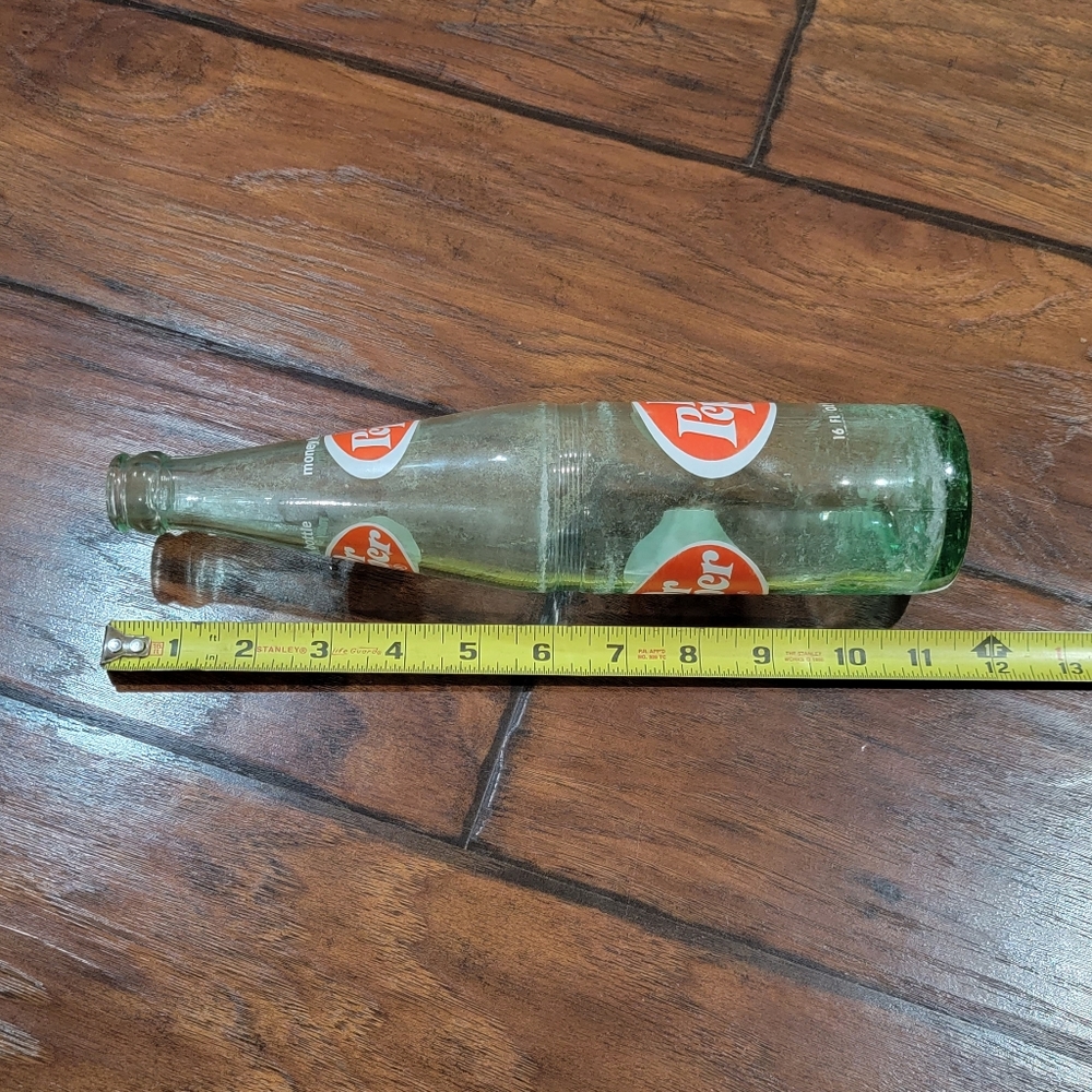 Vintage 1970s Dr Pepper bottle - Picture 6 of 6